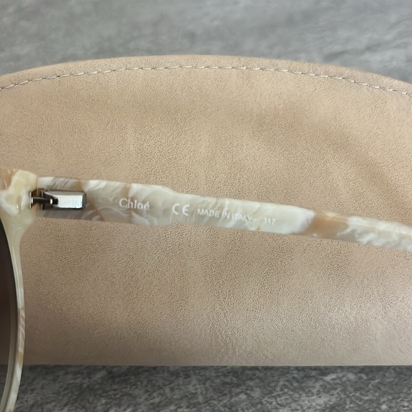 Chloe sunglasses and case. - Picture 3 of 6